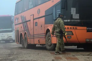 Six Killed in Aleppo Bombing as Evacuation of 4 Syrian Towns Resumes