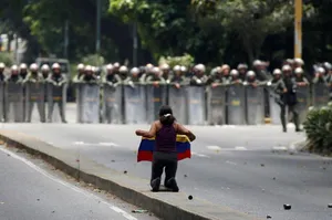 50 Children Evacuated from Caracas Hospital as Violent Rallies Continue in Venezuela