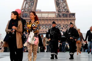 France on Edge on Eve of Unpredictable Presidential Election