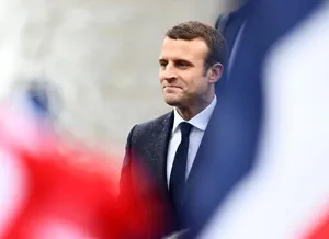 Macron Delays Announcing New French Govt. to Wednesday