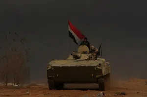 Iraqi Military Installs New Floating Bridge across Tigris River