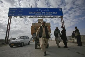 Afghanistan-Pakistan Border Reopens on ‘Humanitarian Grounds’