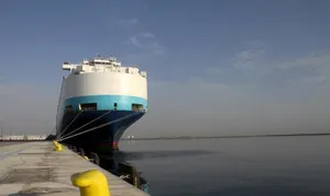 Qatar Launches 2 Shipping Routes with Oman
