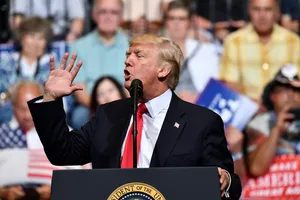 Trump Proposes Building Solar Wall along US-Mexico Border