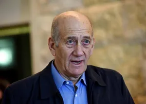 Israeli Ex-PM Olmert Wins Early Release from Prison