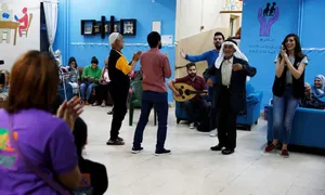 Young Jordanian Volunteers Organize Iftar at Elderly Care Home