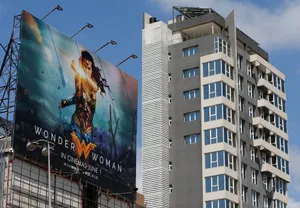 Lebanon Bans ‘Wonder Woman’ over Israeli Actress