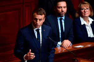 Macron Seeks to Ease Syria Opposition Fears by Meeting HNC Chief