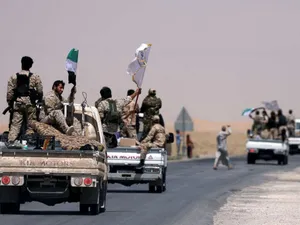 US Experts, Apache Helicopters Heat up Raqqa Battle