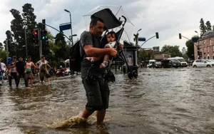 Deadly Freak Storm Hits Istanbul