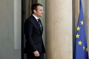 France Confirms Hosting Sarraj-Haftar Talks on Tuesday